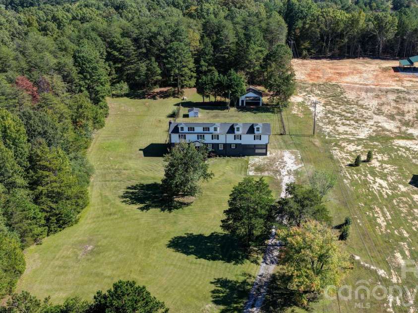 330 Skyview Drive, Catawba, SC 29704.  MLS# CAR4434596, YatesRealty ID 24122. 