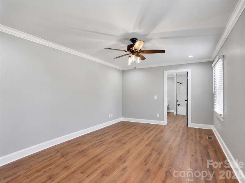 330 Skyview Drive, Catawba, SC 29704.  MLS# CAR4434596, YatesRealty ID 24122. 