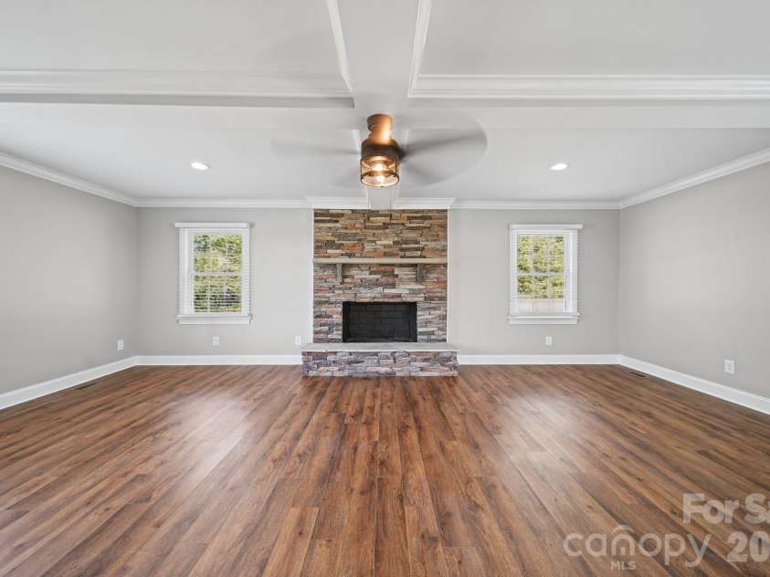 330 Skyview Drive, Catawba, SC 29704.  MLS# CAR4434596, YatesRealty ID 24122. 
