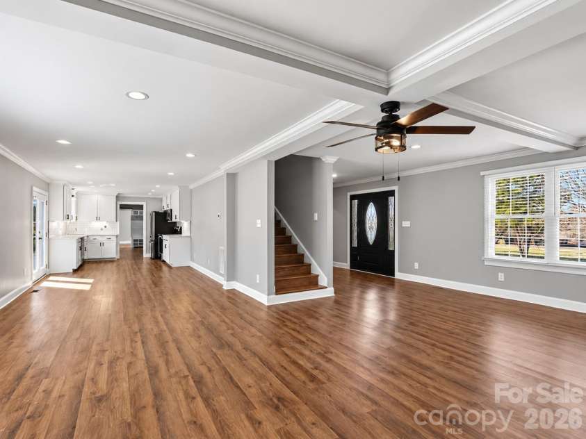 330 Skyview Drive, Catawba, SC 29704.  MLS# CAR4434596, YatesRealty ID 24122. 