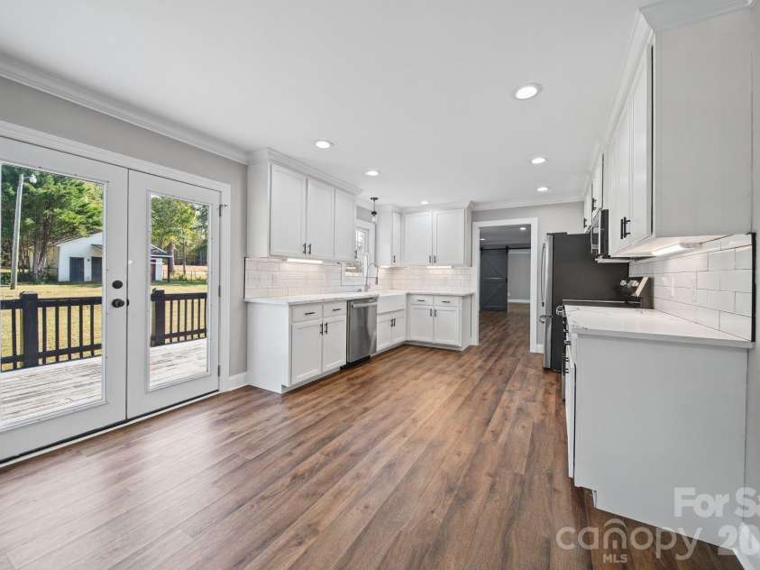 330 Skyview Drive, Catawba, SC 29704.  MLS# CAR4434596, YatesRealty ID 24122. 