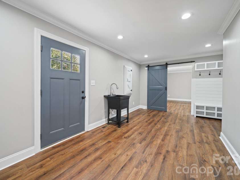 330 Skyview Drive, Catawba, SC 29704.  MLS# CAR4434596, YatesRealty ID 24122. 
