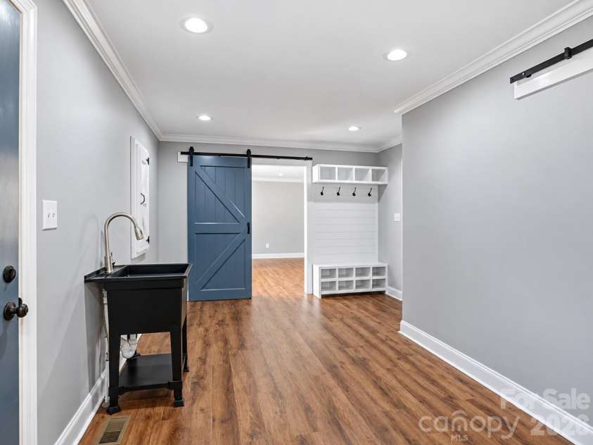 330 Skyview Drive, Catawba, SC 29704.  MLS# CAR4434596, YatesRealty ID 24122. 
