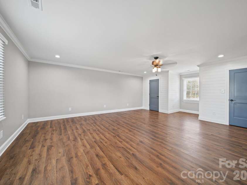 330 Skyview Drive, Catawba, SC 29704.  MLS# CAR4434596, YatesRealty ID 24122. 