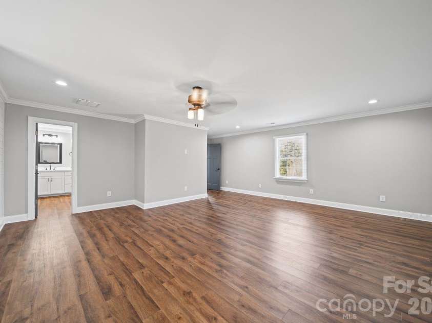 330 Skyview Drive, Catawba, SC 29704.  MLS# CAR4434596, YatesRealty ID 24122. 