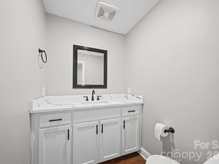 330 Skyview Drive, Catawba, SC 29704.  MLS# CAR4434596, YatesRealty ID 24122. 