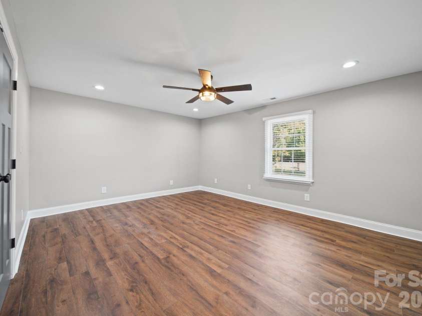 330 Skyview Drive, Catawba, SC 29704.  MLS# CAR4434596, YatesRealty ID 24122. 