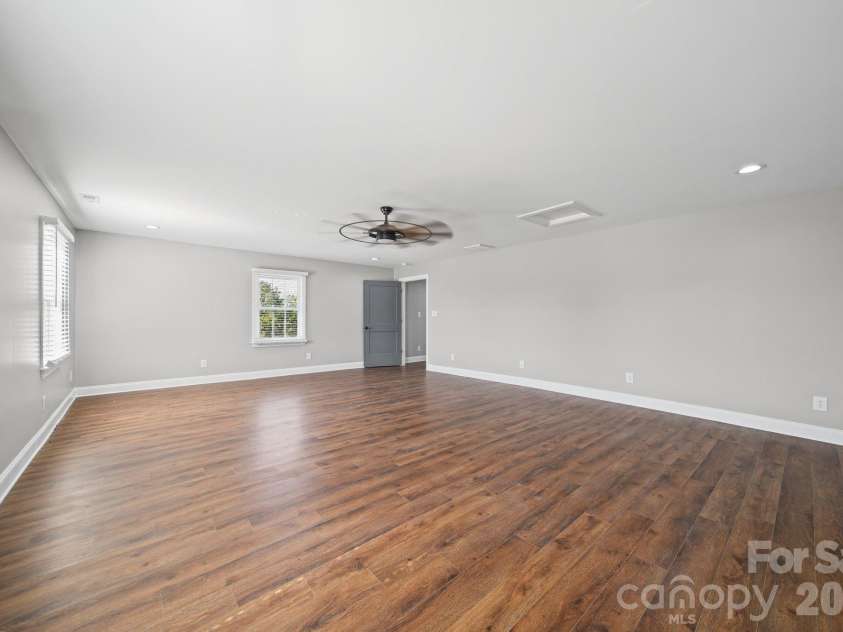 330 Skyview Drive, Catawba, SC 29704.  MLS# CAR4434596, YatesRealty ID 24122. 