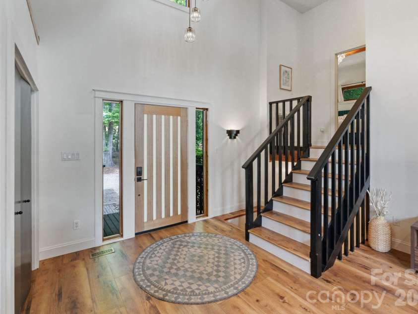 450 Greenbay Road, Mooresville, NC 28117.  MLS# CAR4375100, YatesRealty ID 24123. Split level designed for easy function and flow