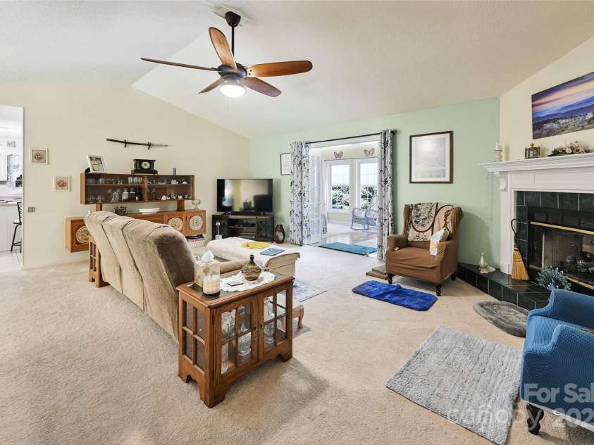 209 Camellia Way, Hendersonville, NC 28739.  MLS# CAR4278107, YatesRealty ID 24124. 
