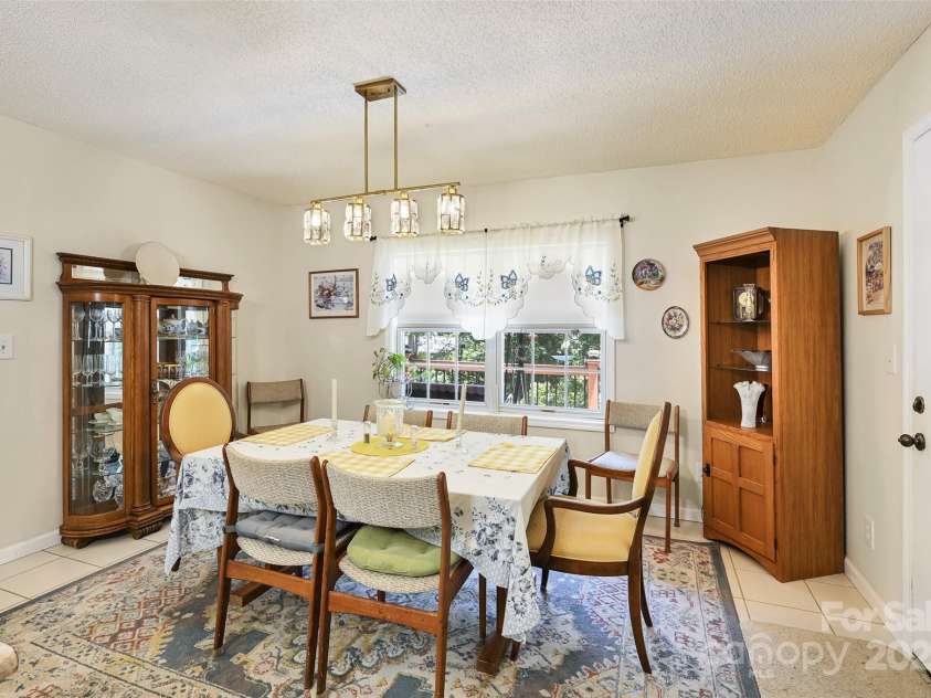 209 Camellia Way, Hendersonville, NC 28739.  MLS# CAR4278107, YatesRealty ID 24124. 