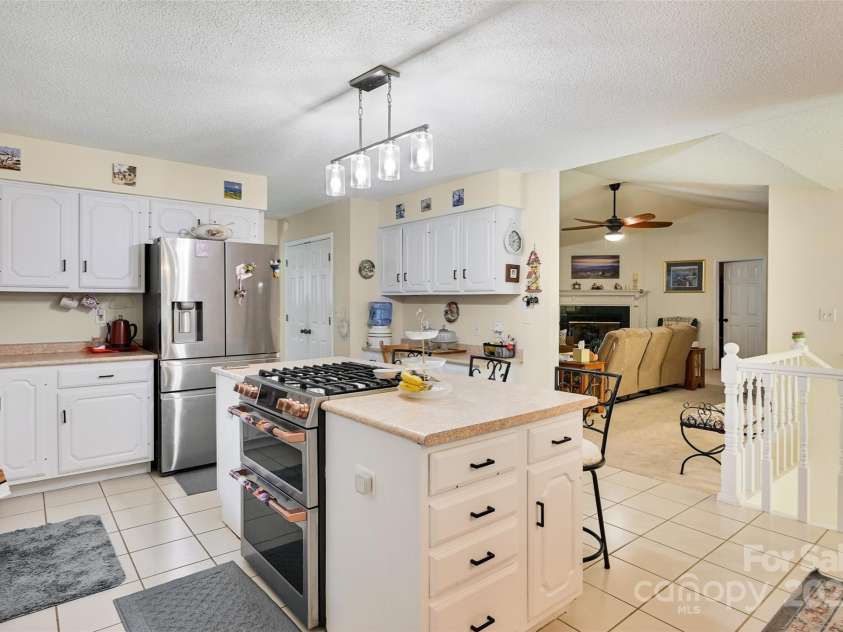 209 Camellia Way, Hendersonville, NC 28739.  MLS# CAR4278107, YatesRealty ID 24124. 