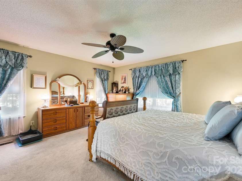 209 Camellia Way, Hendersonville, NC 28739.  MLS# CAR4278107, YatesRealty ID 24124. 