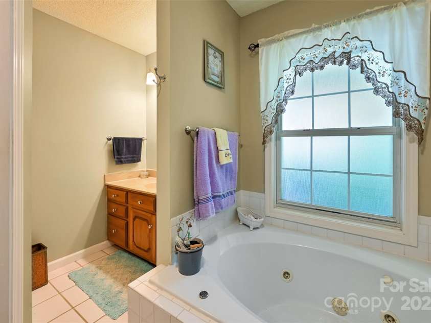 209 Camellia Way, Hendersonville, NC 28739.  MLS# CAR4278107, YatesRealty ID 24124. 