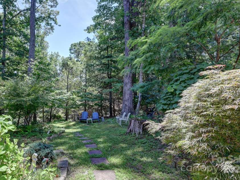 209 Camellia Way, Hendersonville, NC 28739.  MLS# CAR4278107, YatesRealty ID 24124. 