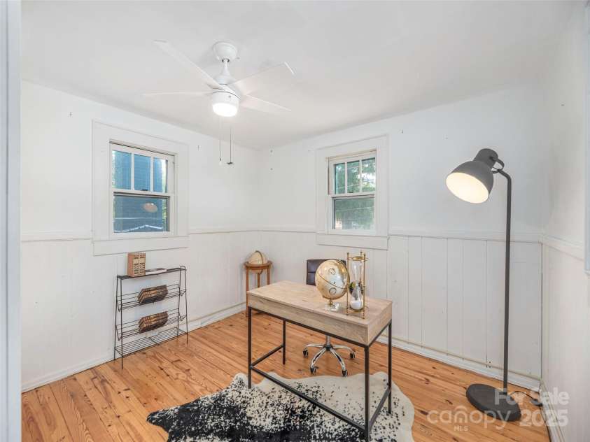 275 Richland Street, Waynesville, NC 28786.  MLS# CAR4277674, YatesRealty ID 24125. 