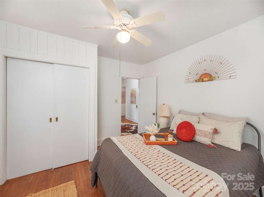 275 Richland Street, Waynesville, NC 28786.  MLS# CAR4277674, YatesRealty ID 24125. 