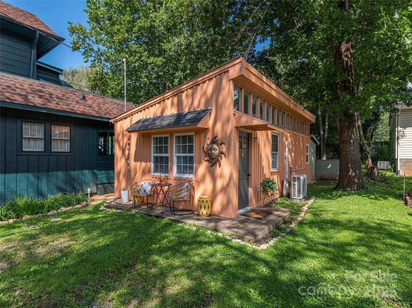 275 Richland Street, Waynesville, NC 28786.  MLS# CAR4277674, YatesRealty ID 24125. 