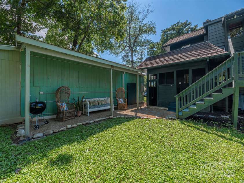 275 Richland Street, Waynesville, NC 28786.  MLS# CAR4277674, YatesRealty ID 24125. 