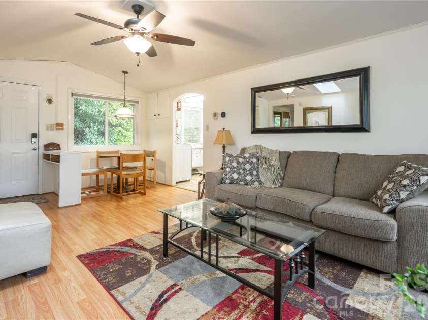 8 Delano Road, Asheville, NC 28805.  MLS# CAR4373793, YatesRealty ID 24125. 