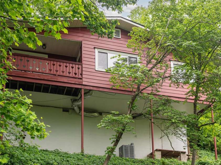8 Delano Road, Asheville, NC 28805.  MLS# CAR4373793, YatesRealty ID 24125. 