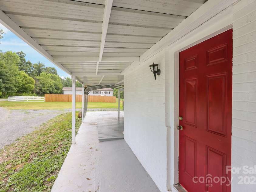 1040 Beckham Road, Salisbury, NC 28147.  MLS# CAR4278024, YatesRealty ID 24126. 