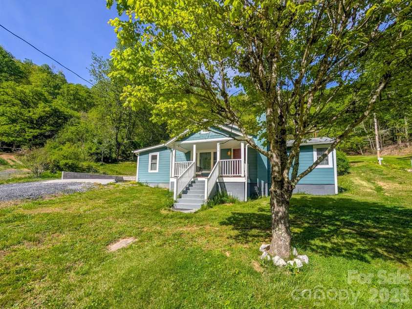 314 Byrd Creek Road, Green Mountain, NC 28740.  MLS# CAR4375013, YatesRealty ID 24126. 