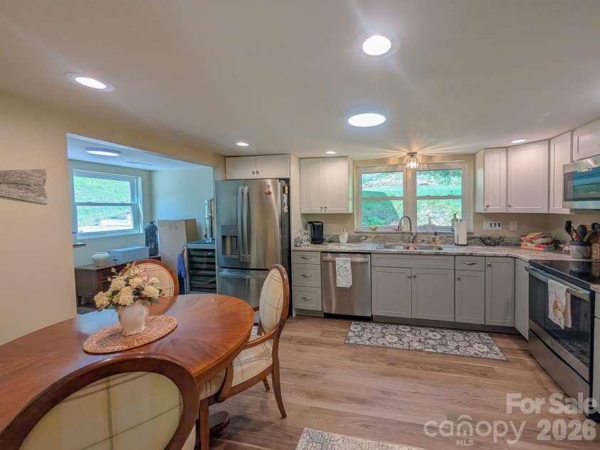 314 Byrd Creek Road, Green Mountain, NC 28740.  MLS# CAR4375013, YatesRealty ID 24126. 