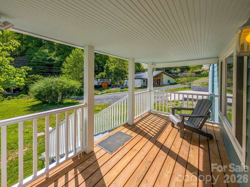 314 Byrd Creek Road, Green Mountain, NC 28740.  MLS# CAR4375013, YatesRealty ID 24126. 