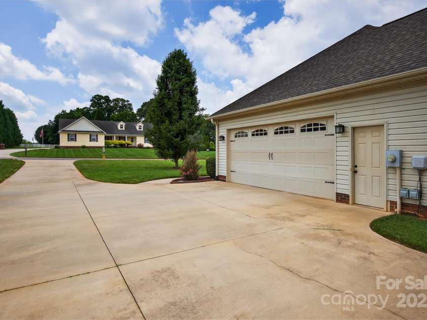 210 Cool Side Drive, Salisbury, NC 28146.  MLS# CAR4277633, YatesRealty ID 24127. 