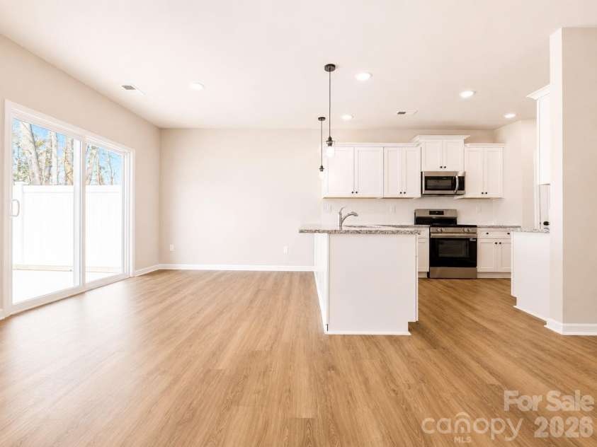 4729 Muskogee Drive, Charlotte, NC 28227.  MLS# CAR4396226, YatesRealty ID 24127. 