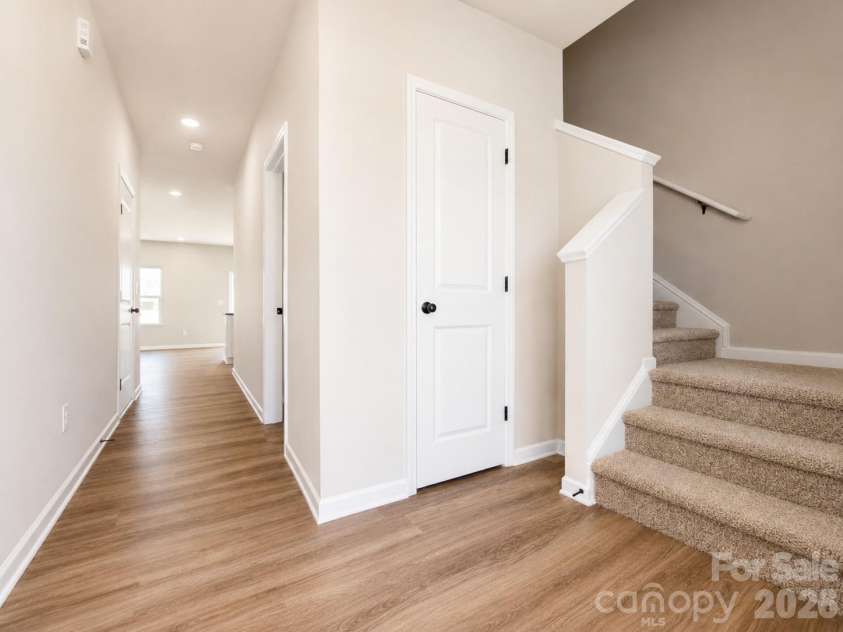 4729 Muskogee Drive, Charlotte, NC 28227.  MLS# CAR4396226, YatesRealty ID 24127. 