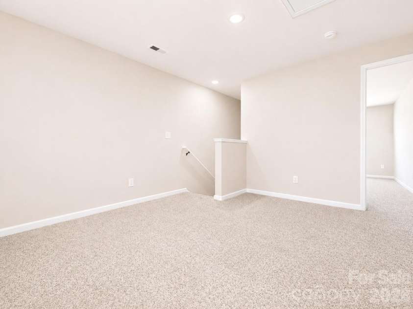 4729 Muskogee Drive, Charlotte, NC 28227.  MLS# CAR4396226, YatesRealty ID 24127. 