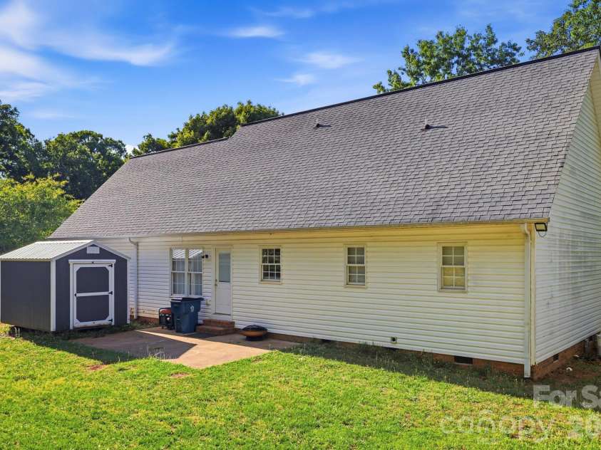327 Sherry Street, Rutherfordton, NC 28139.  MLS# CAR4382639, YatesRealty ID 24128. 