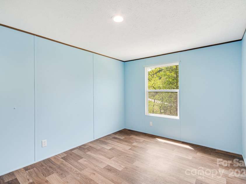 2191 Deep Gap Road, Flat Rock, NC 28731.  MLS# CAR4254612, YatesRealty ID 24129. Bedroom #3