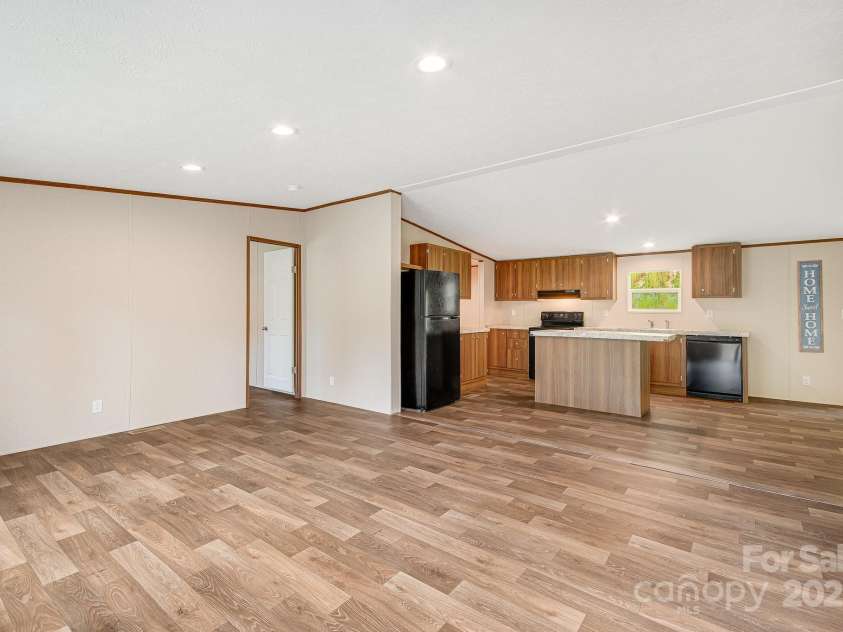 2191 Deep Gap Road, Flat Rock, NC 28731.  MLS# CAR4254612, YatesRealty ID 24129. Open layout