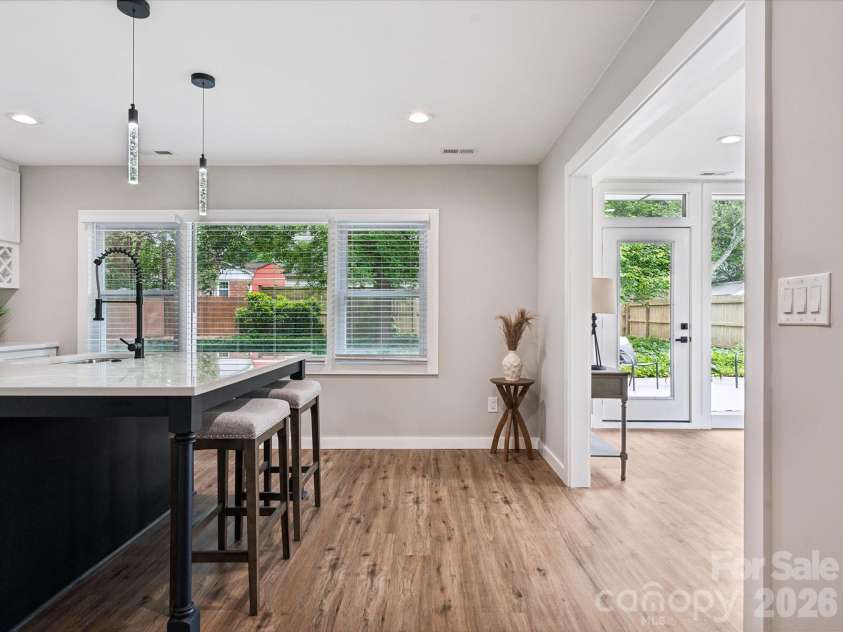 2000 Tyvola Road, Charlotte, NC 28210.  MLS# CAR4351588, YatesRealty ID 2413. 