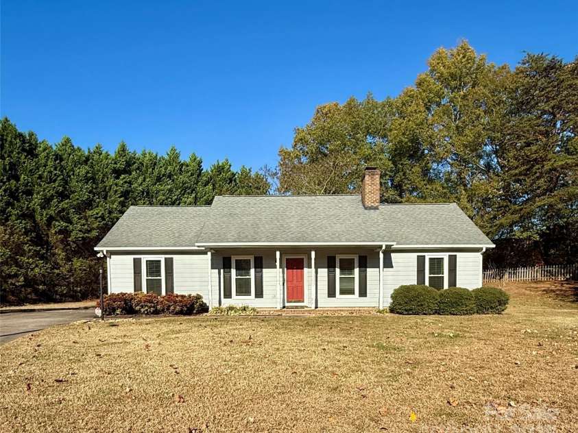 2238 Swain Court, Gastonia, NC 28054.  MLS# CAR4320204, YatesRealty ID 2413. 2238 Swain Ct Welcomes You!