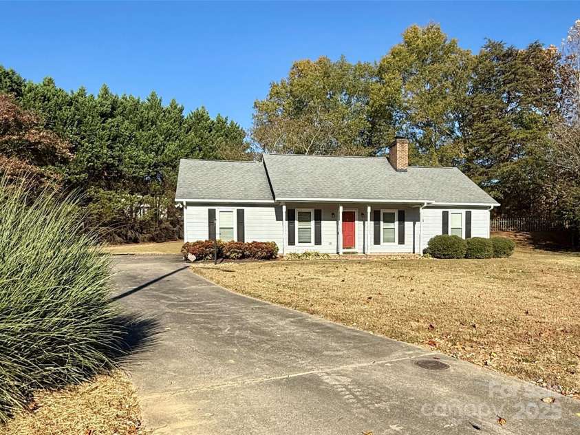 2238 Swain Court, Gastonia, NC 28054.  MLS# CAR4320204, YatesRealty ID 2413. Cul-de-sac property