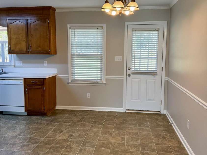 2238 Swain Court, Gastonia, NC 28054.  MLS# CAR4320204, YatesRealty ID 2413. Dining Area