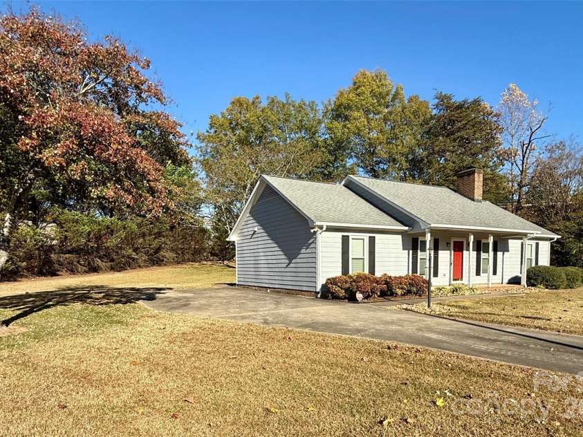 2238 Swain Court, Gastonia, NC 28054.  MLS# CAR4320204, YatesRealty ID 2413. Front view