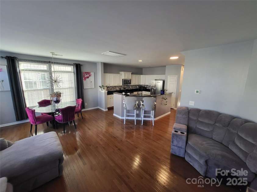 9323 Lenox Pointe Drive, Charlotte, NC 28273.  MLS# CAR4210619, YatesRealty ID 2413. Living Room