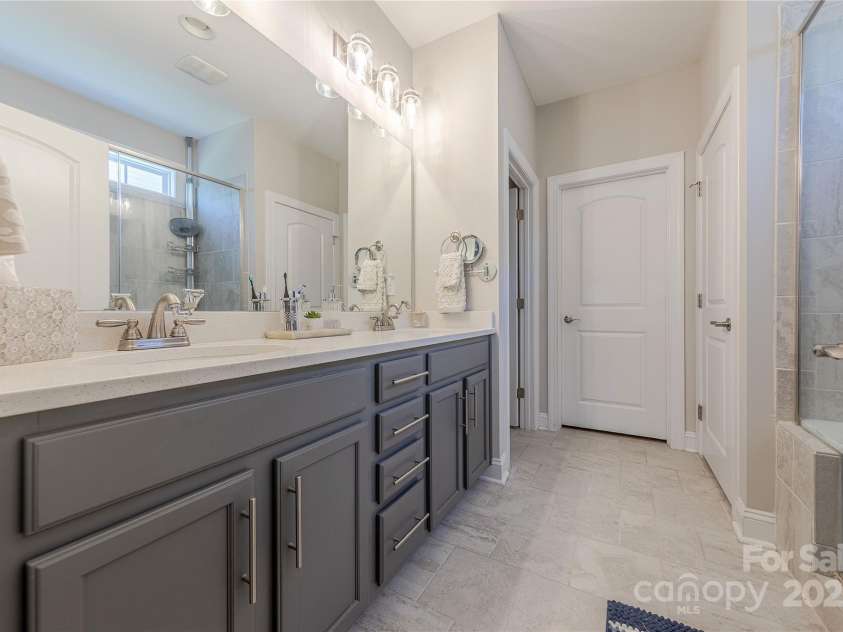 1022 Curling Creek Drive, Indian Trail, NC 28079.  MLS# CAR4255571, YatesRealty ID 24131. Primary Bath