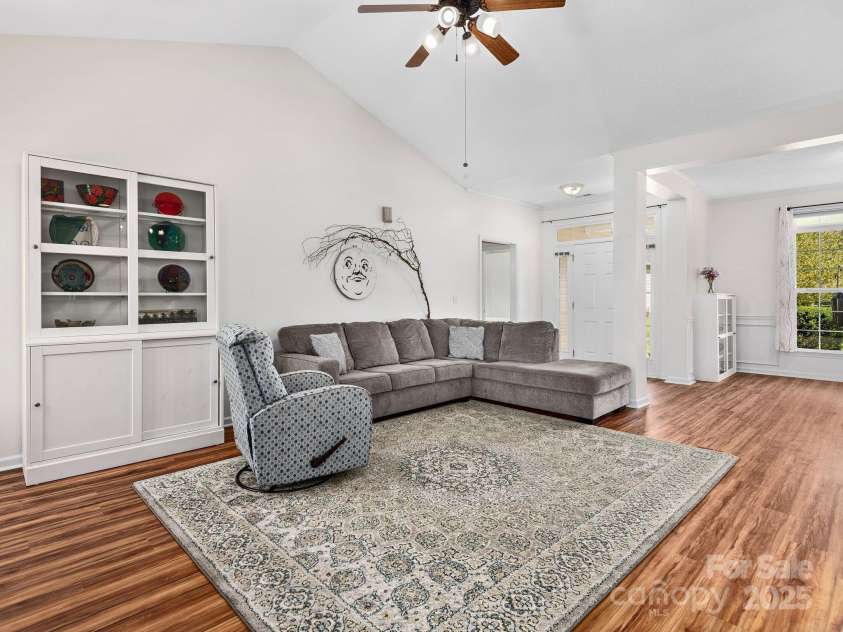 17 Hollow Crest Way, Arden, NC 28704.  MLS# CAR4251025, YatesRealty ID 24132. 