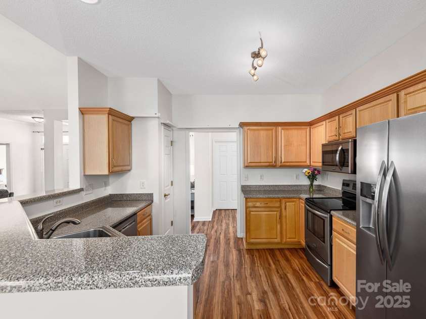 17 Hollow Crest Way, Arden, NC 28704.  MLS# CAR4251025, YatesRealty ID 24132. 