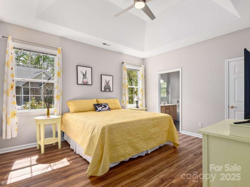 17 Hollow Crest Way, Arden, NC 28704.  MLS# CAR4251025, YatesRealty ID 24132. 