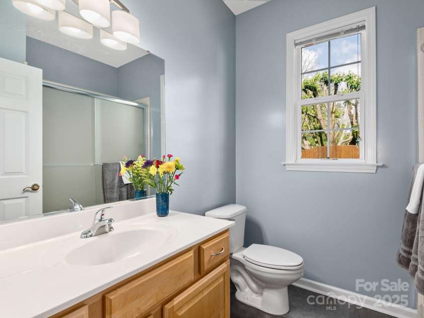 17 Hollow Crest Way, Arden, NC 28704.  MLS# CAR4251025, YatesRealty ID 24132. 