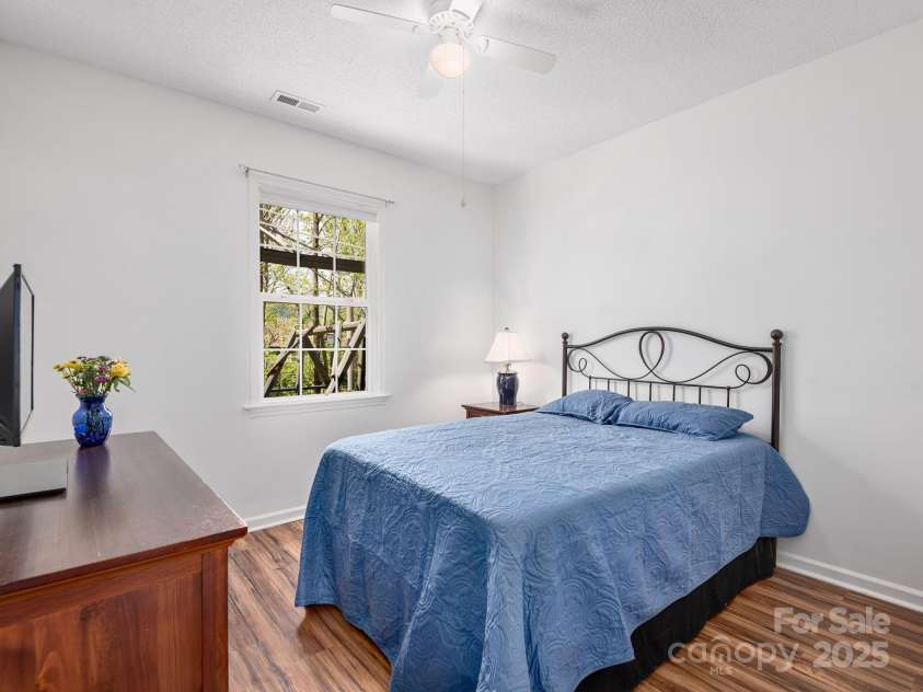 17 Hollow Crest Way, Arden, NC 28704.  MLS# CAR4251025, YatesRealty ID 24132. 