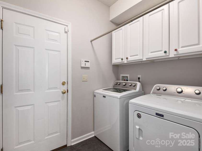 17 Hollow Crest Way, Arden, NC 28704.  MLS# CAR4251025, YatesRealty ID 24132. 