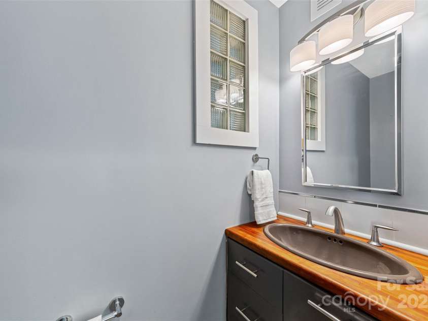 344 Hemlock Springs Trail, Weaverville, NC 28787.  MLS# CAR4271201, YatesRealty ID 24133. Guest Bath on Main level